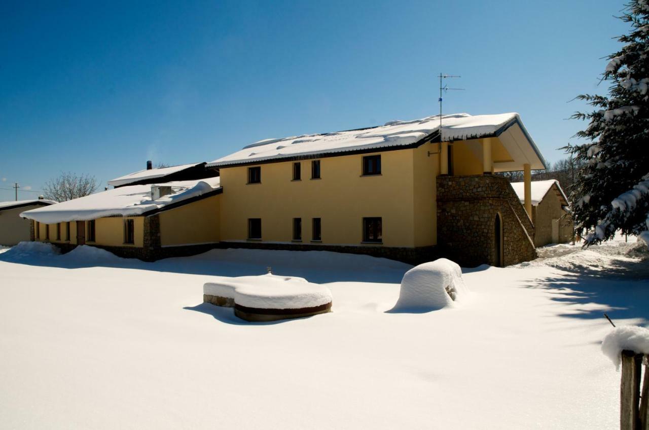 Agriturismo Fiorella Camigliatello Silano Exterior foto